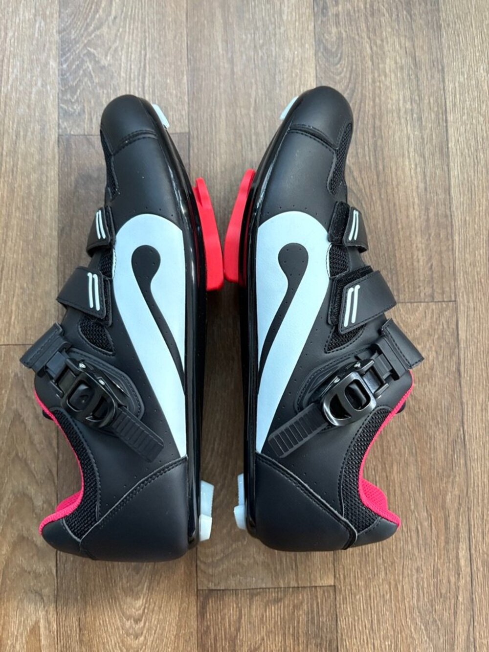 New Peloton Cycling Shoes - Picture 3 of 4